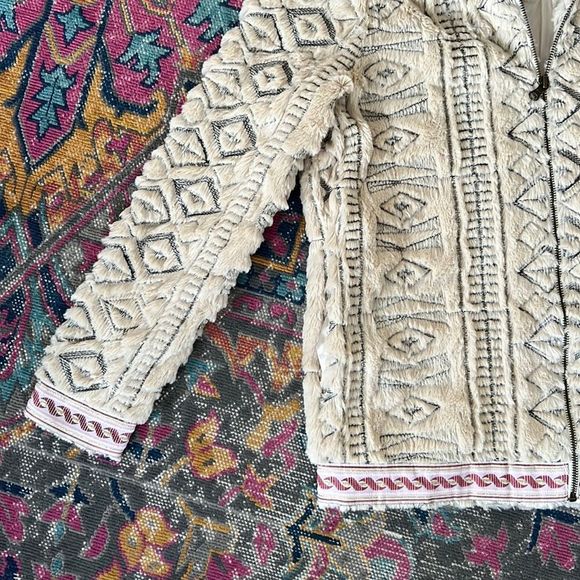 Embroidered Pattern Fur Zip Up Coat with Hood & Shimmer Ribbon lined sz Small - Picture 5 of 11